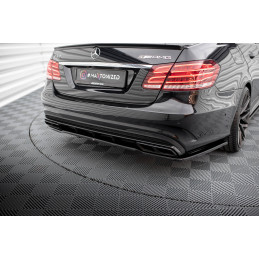 Maxton Design-Central Arriere Splitter (avec une barre verticale) Mercedes-Benz E63 AMG Sedan W212 Facelift 