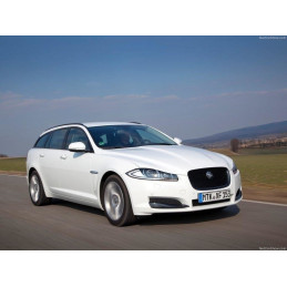Maxton Design-RAJOUTS DES BAS DE CAISSE POUR JAGUAR XF X250 (APRES FACELIFT) 