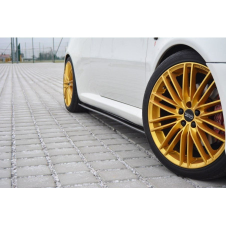 Maxton Design-RAJOUTS DES BAS DE CAISSE POUR Alfa Romeo GT 